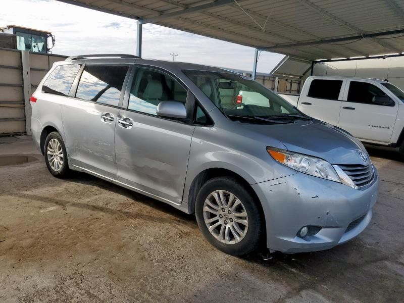 2011 Toyota Sienna XLE