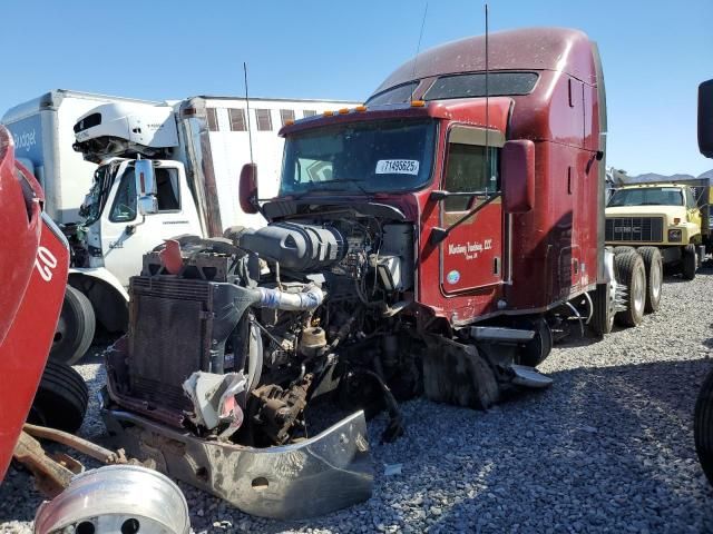 2015 Kenworth T600 Semi Truck