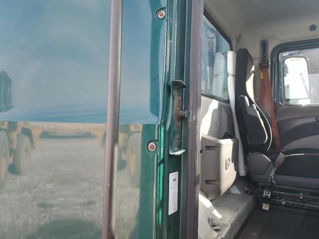 2017 Mack 600 CXU600-Semi Truck
