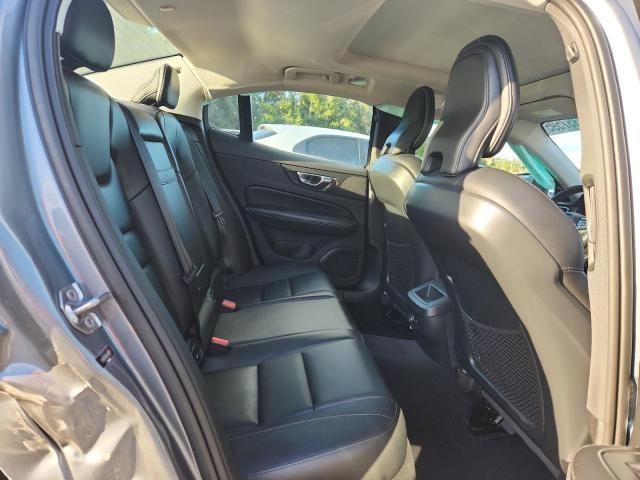 2020 Volvo S60 T5 Momentum