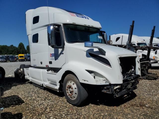 2019 Volvo VNL Semi Truck