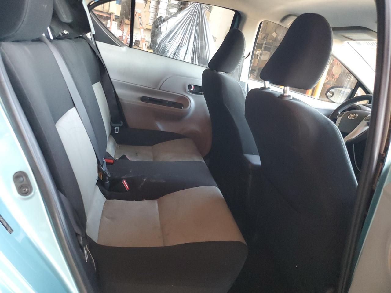 2013 Toyota Prius c