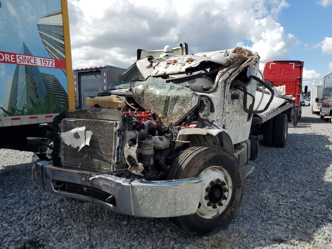 2018 Freightliner Business Class  M2 BOX Truck