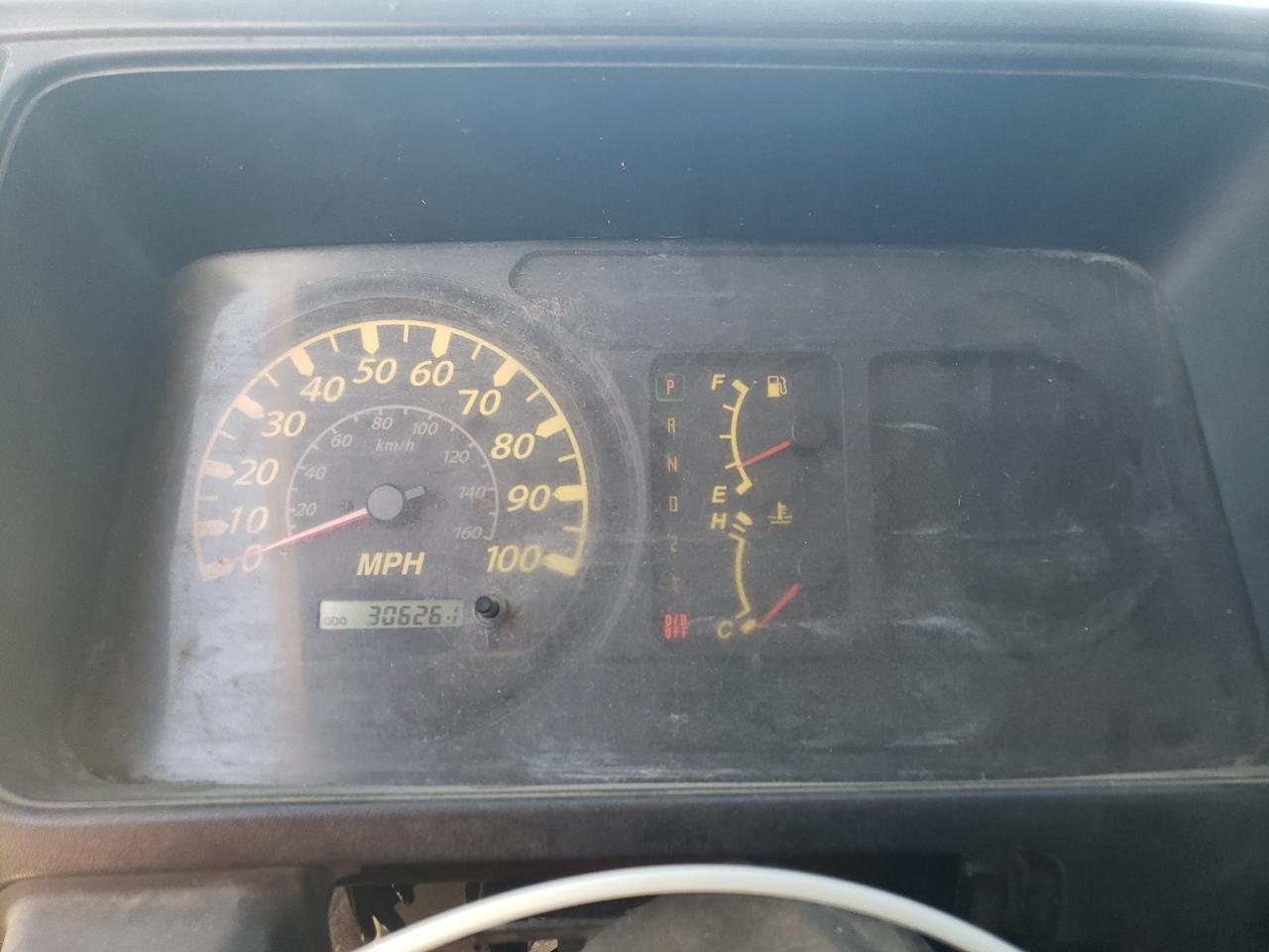 2005 Isuzu NPR