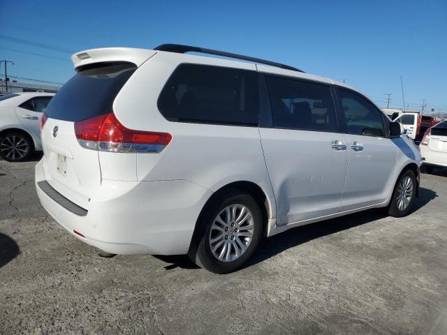 2014 Toyota Sienna xle