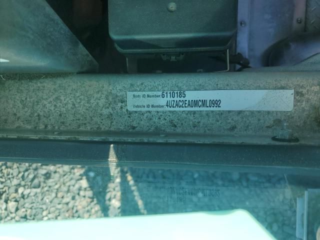 2021 Freightliner Chassis M Line WALK-IN Van
