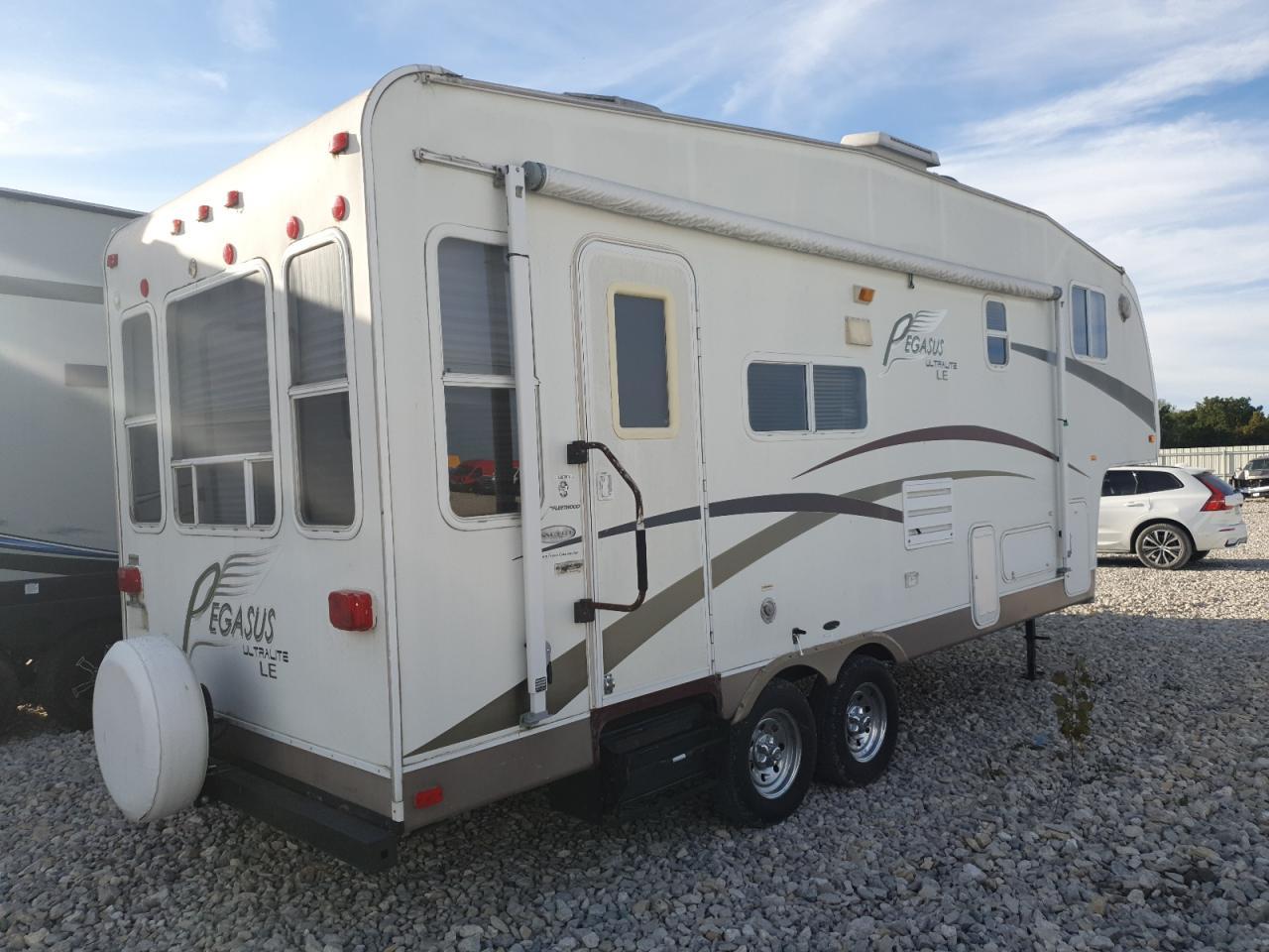 2007 Fleetwood Trailer