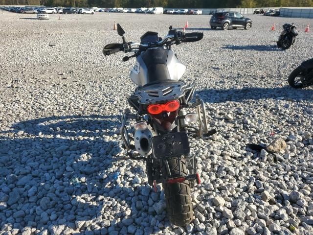 2021 Moto Guzzi V85 TT