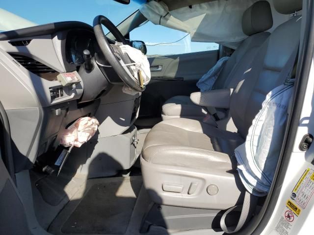2016 Toyota Sienna xle