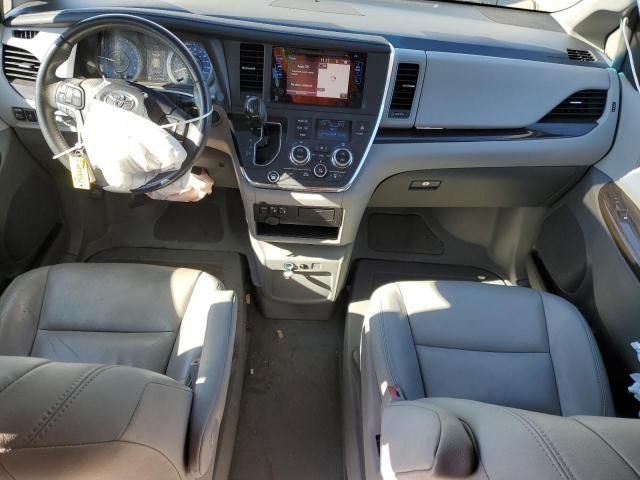 2016 Toyota Sienna xle