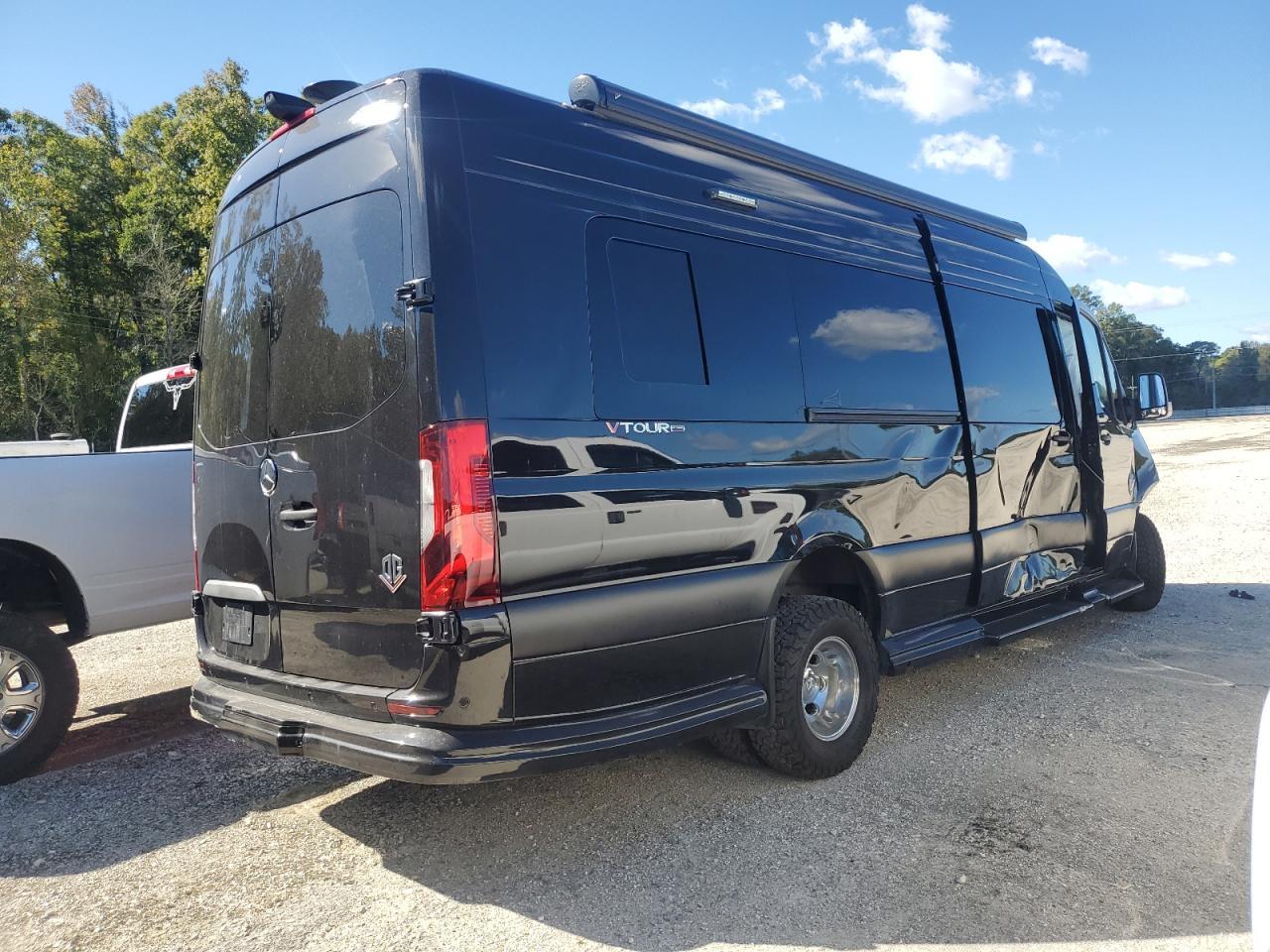 2024 Mercedes-Benz Sprinter 3500