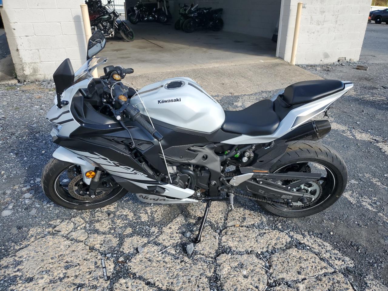 2025 Kawasaki ZX400 S
