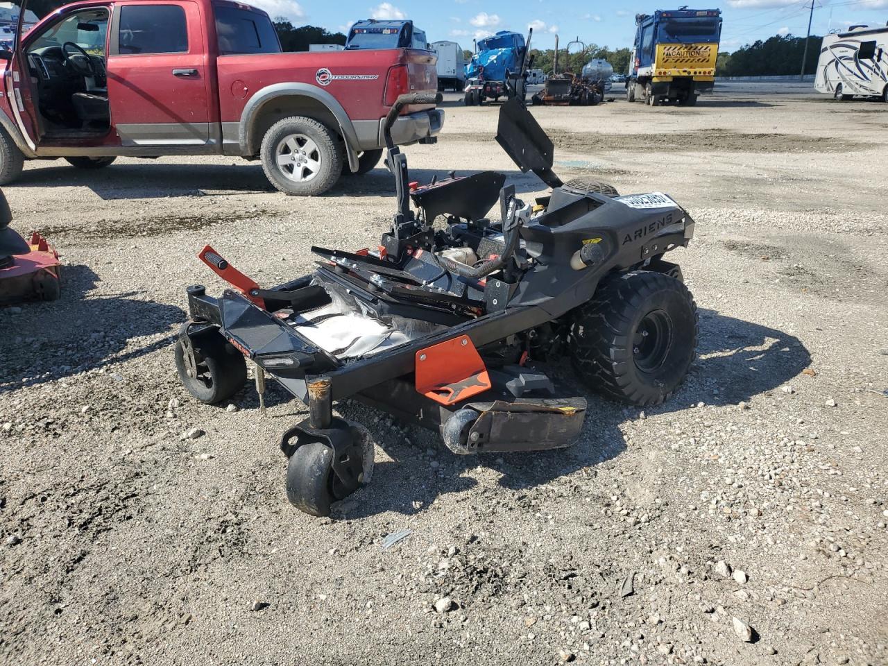 2000 Ariens 2000 Aqcm Unknown-ZTR Mower