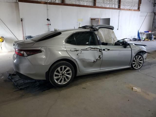 2021 Toyota Camry le