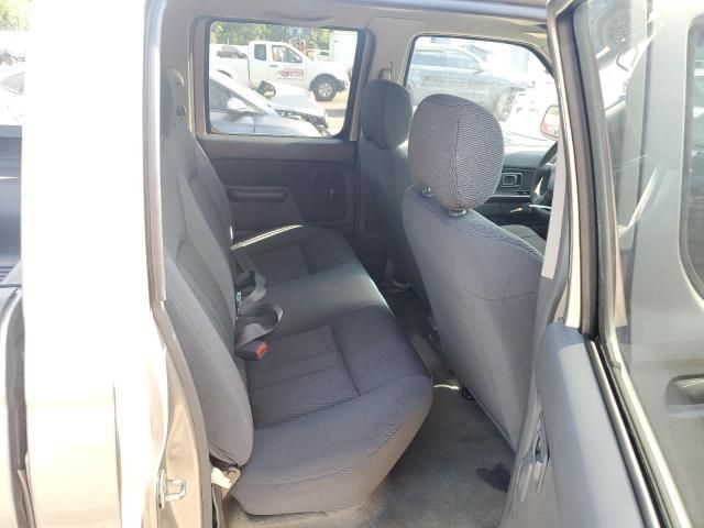 2004 Nissan Frontier Crew Cab XE V6