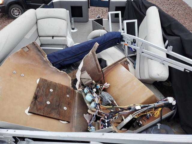 2022 Crest-Maurell Products Pontoon