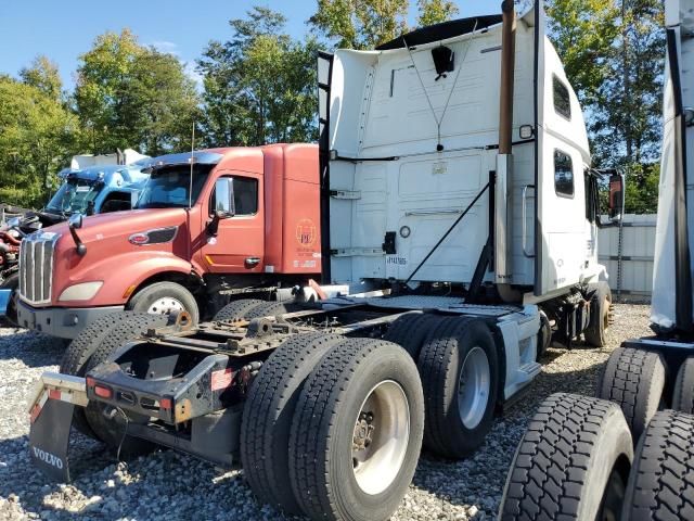 2018 Volvo VNL Semi Truck