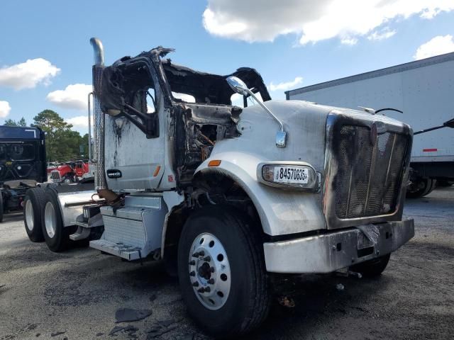 2020 Peterbilt 567 Semi Truck