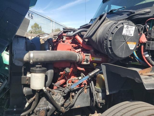 2015 International LF687 Semi Truck