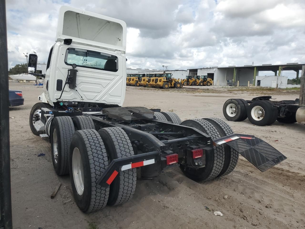 2024 International RH613 Semi Truck