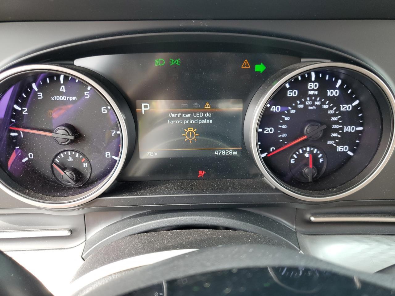 2024 KIA Carnival lx