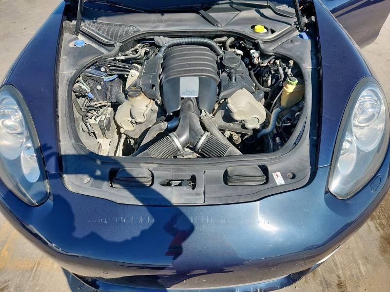 2014 Porsche Panamera 2