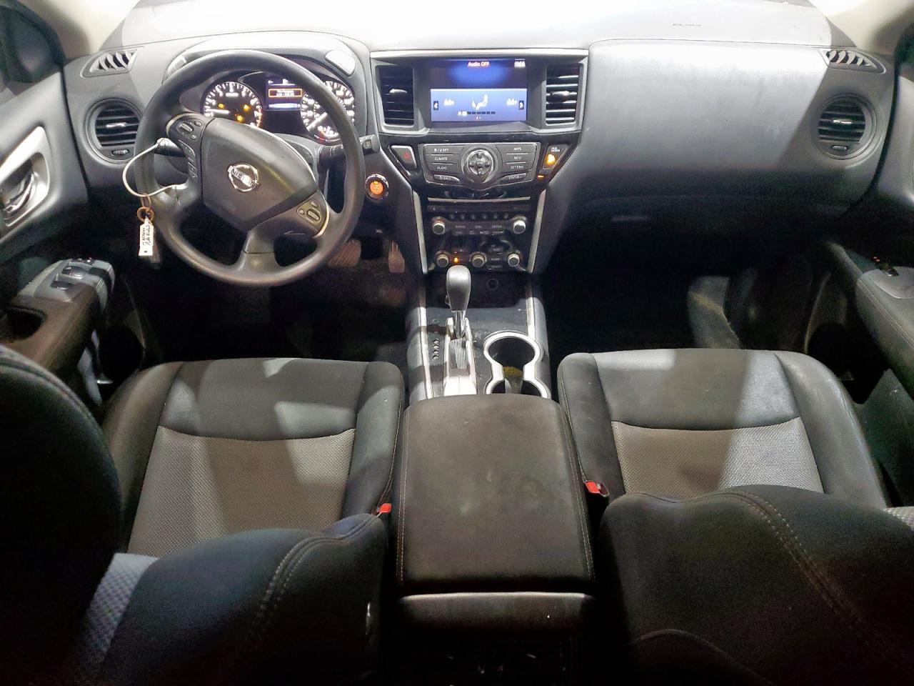 2017 Nissan Pathfinder s