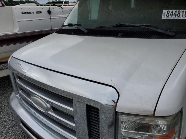 2016 Wildwood 2016 Ford Econoline E450 Super Duty Cutaway Van