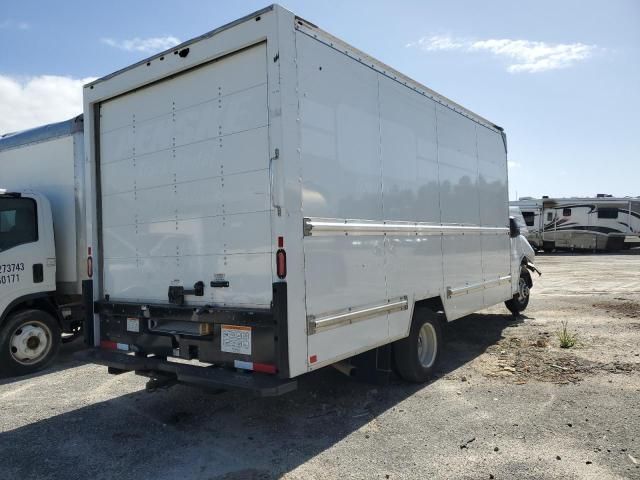 2022 GMC Savana CUT-BOX Truck