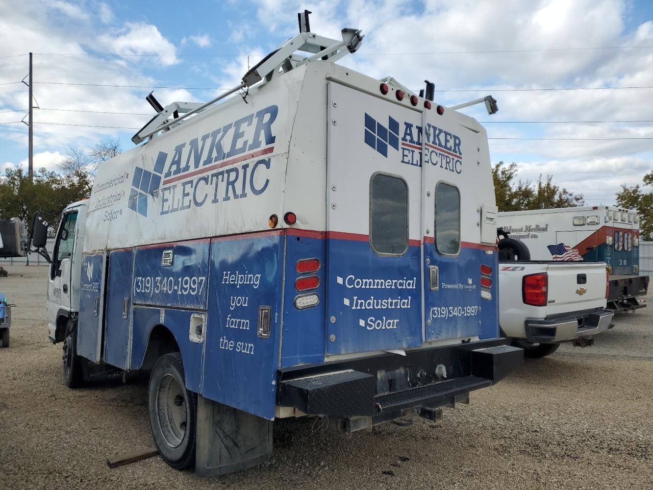 2007 Isuzu NPR Utility / Service Truck