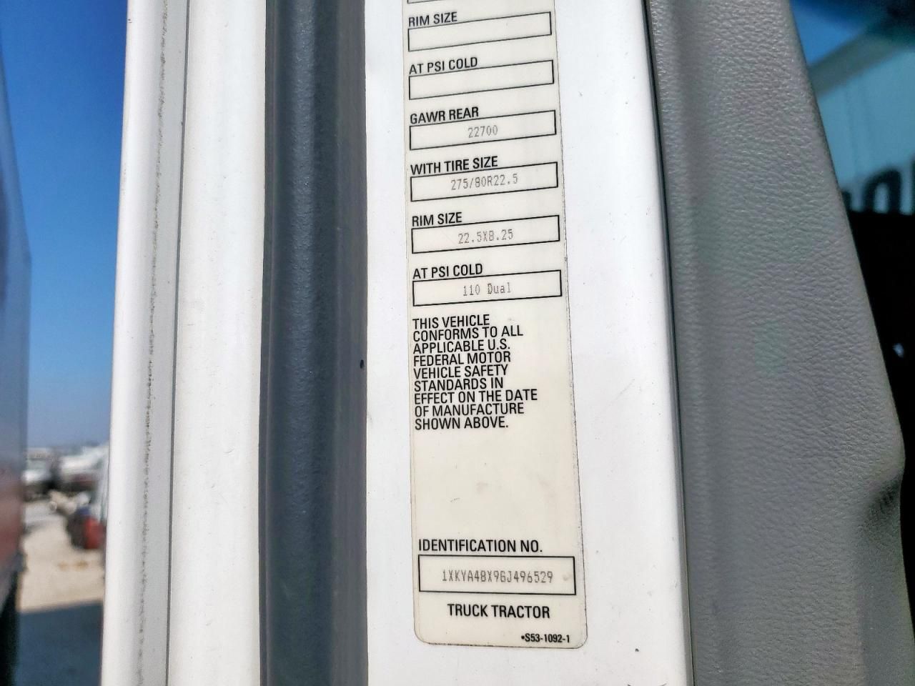 2016 Kenworth T680 Semi Truck