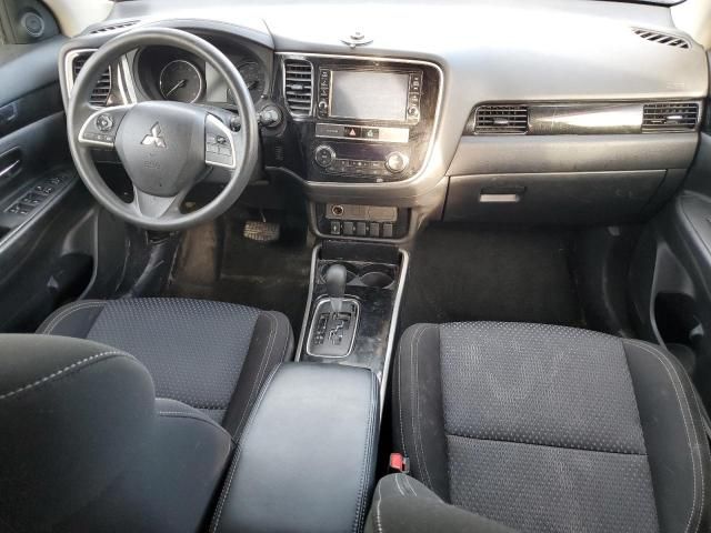 2019 Mitsubishi Outlander SE