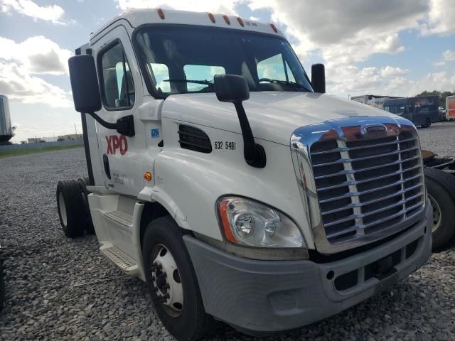 2016 Freightliner Cascadia 113 Semi Truck