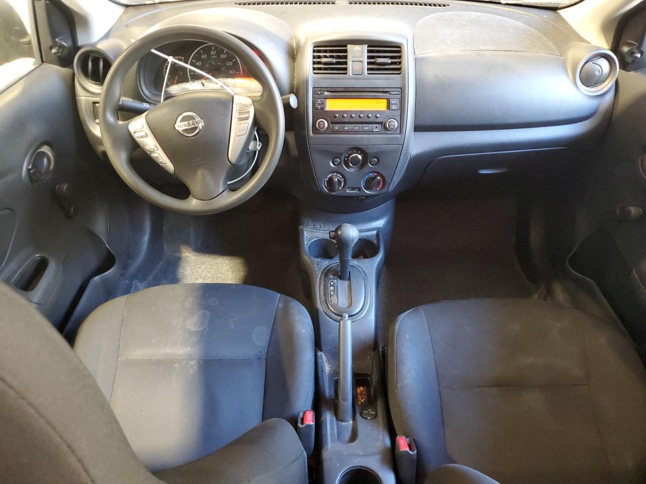 2015 Niss Versa 1.6 s Plus