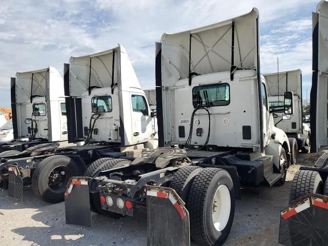 2017 Kenworth T680 Semi Truck