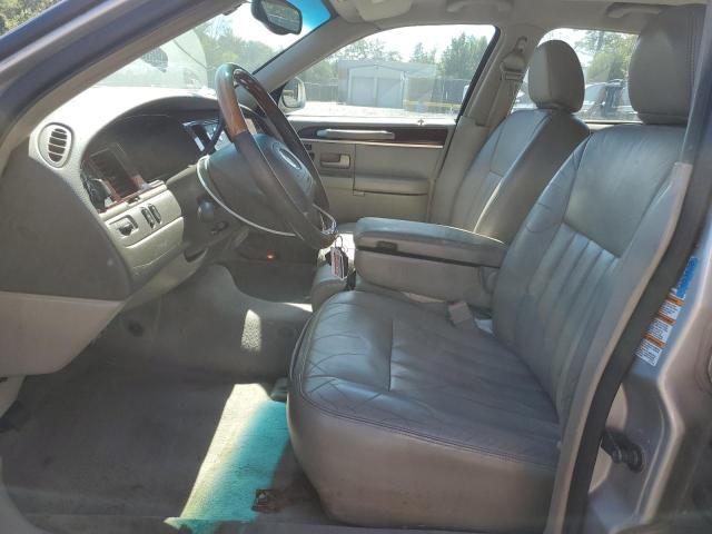 2003 Lincoln Town car Signature