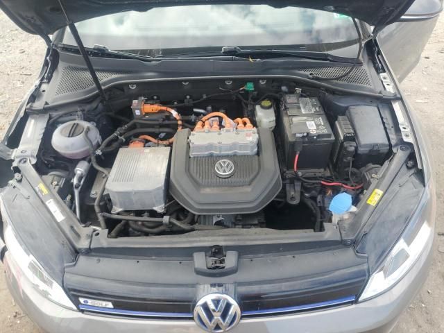 2016 Volkswagen E-GOLF SE