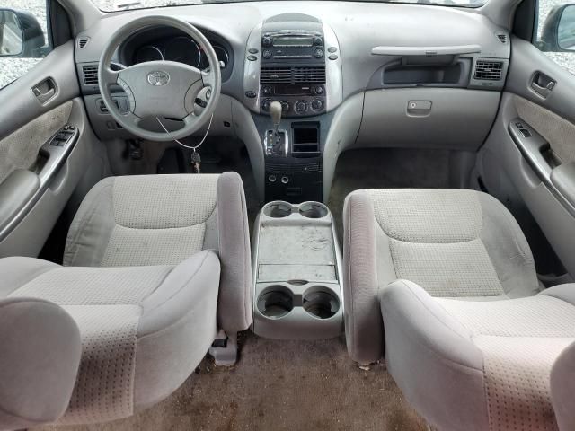 2010 Toyota Sienna CE