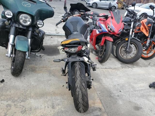 2014 Kawasaki EX650 F