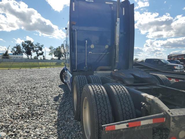 2013 Peterbilt 587 Semi Truck