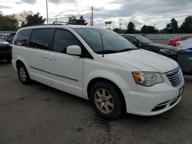 2013 Chrysler Town & Country Touring