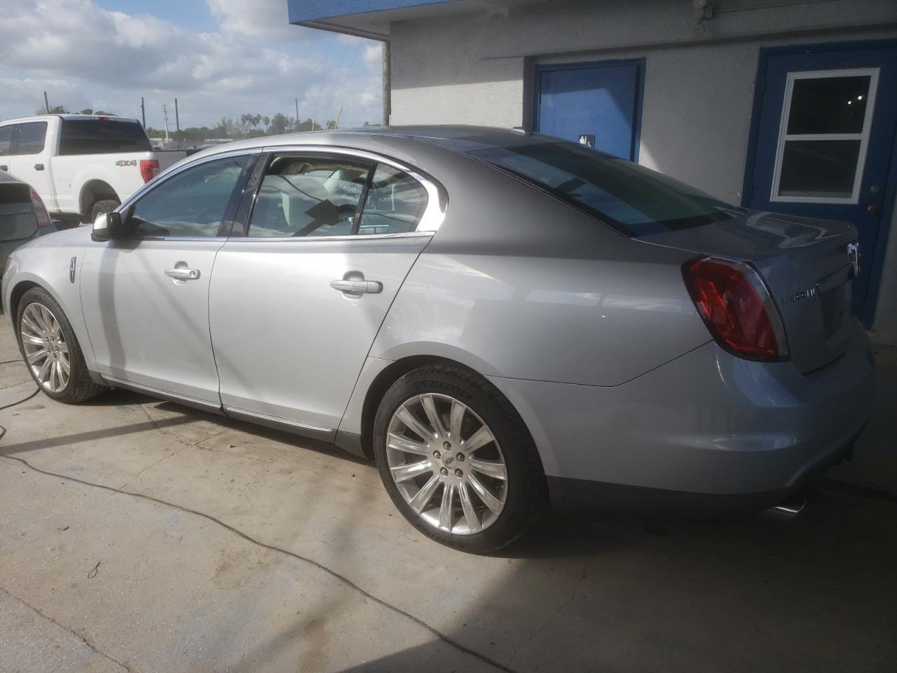 2009 Lincoln MKS