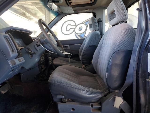 1993 Nissan Truck King Cab SE