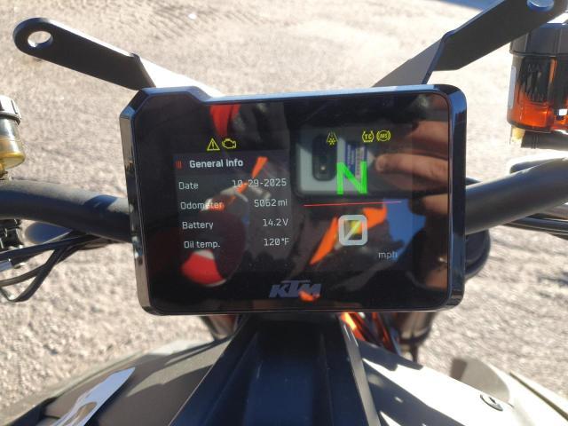 2021 KTM 1290 Super Duke R