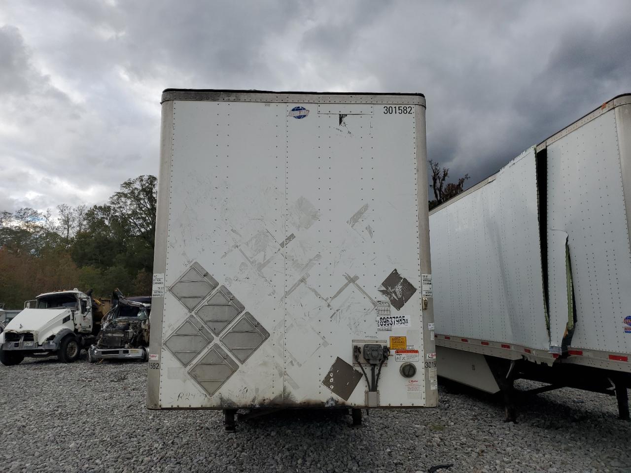 2015 Arrow 2015 Utility VS2DX DRY Van Trailer