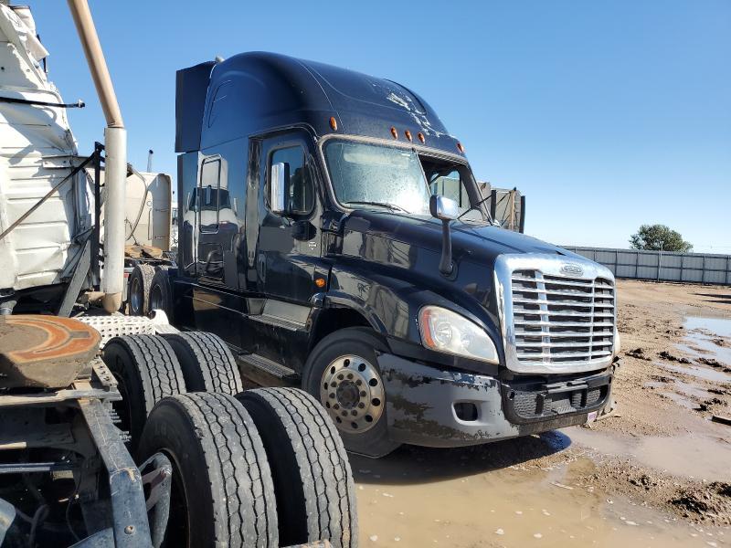 2018 Freightliner Cascadia 125 Semi Truck