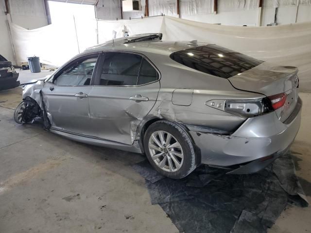 2021 Toyota Camry le