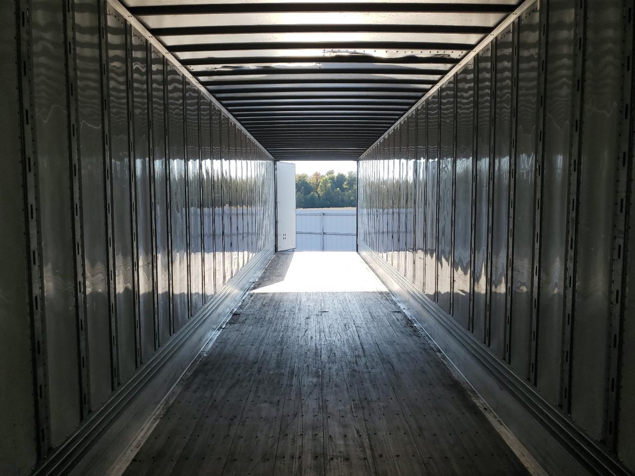 2025 Utility VS2DX DRY Van Trailer
