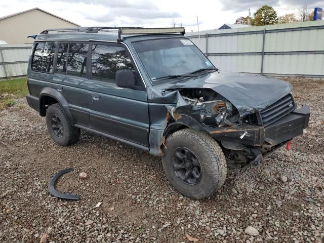 1995 Mitsubishi Montero sr