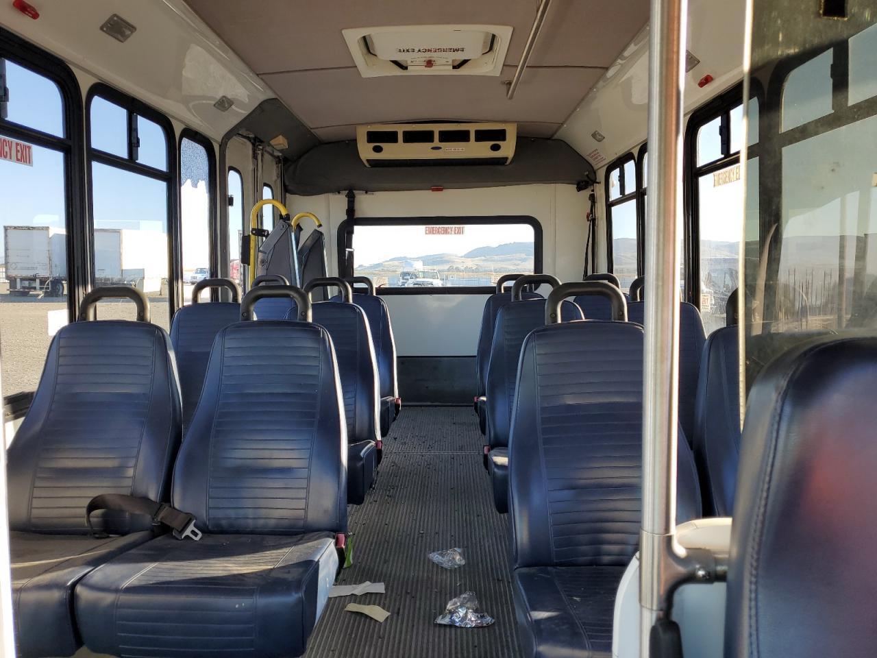 2008 Ford E450 Shuttle Bus